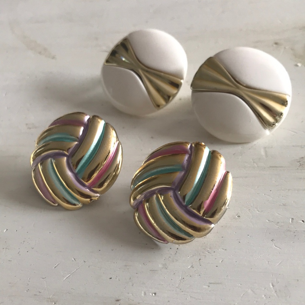 1980’s Round Clip On Earrings
